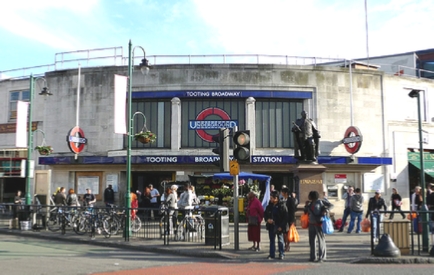 Tooting Broadway Station